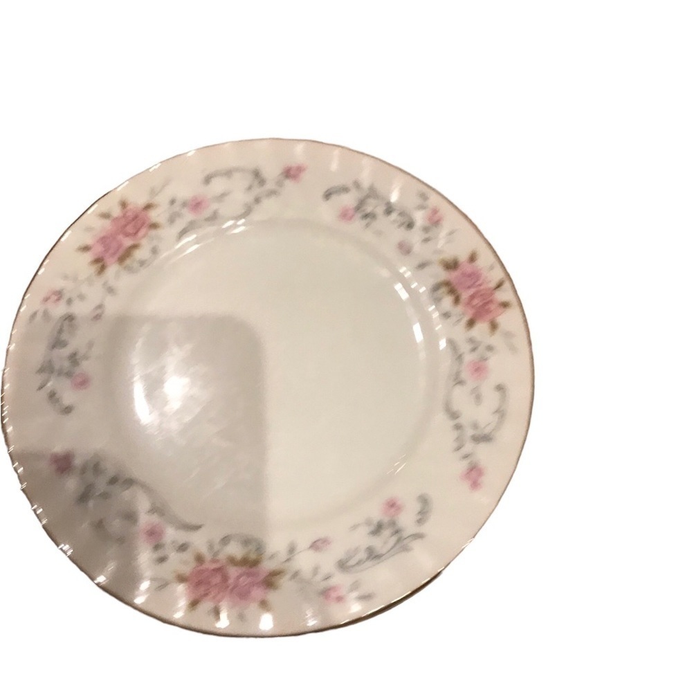 Astro  Portelan trimmed gold dessert dishes  nwot​​​​​​​​​​​